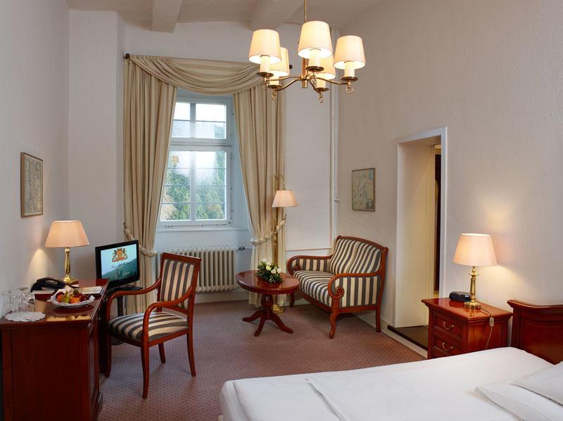 Hotel Und Restaurant Burg Schnellenberg Attendorn Extérieur photo