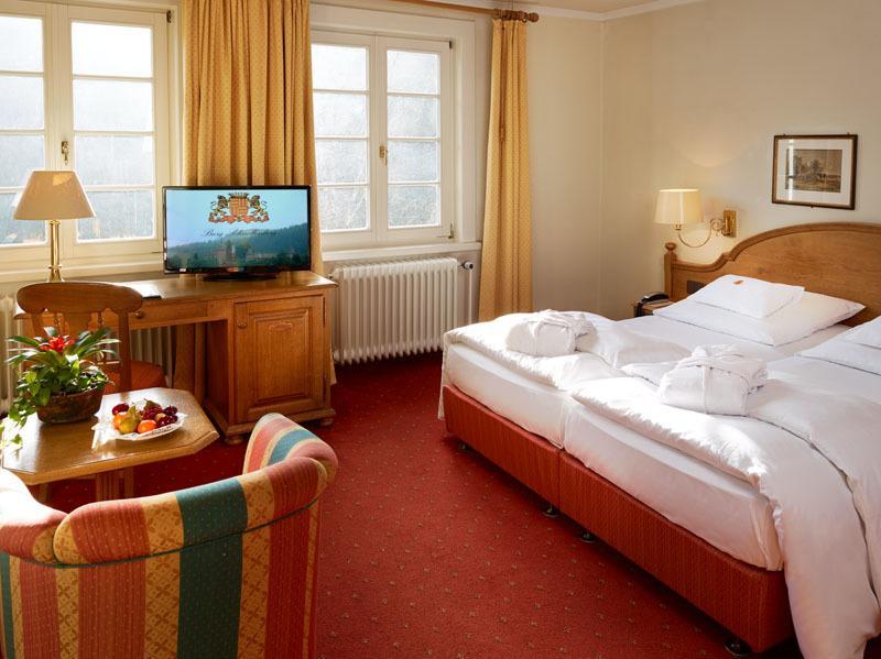 Hotel Und Restaurant Burg Schnellenberg Attendorn Extérieur photo