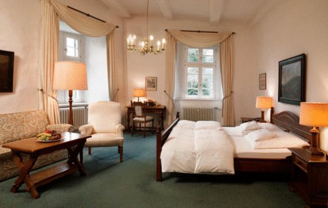 Hotel Und Restaurant Burg Schnellenberg Attendorn Extérieur photo
