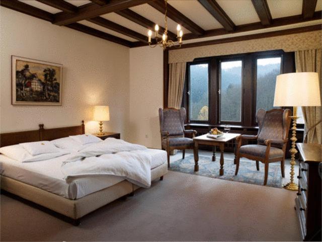 Hotel Und Restaurant Burg Schnellenberg Attendorn Extérieur photo