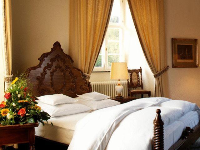 Hotel Und Restaurant Burg Schnellenberg Attendorn Extérieur photo