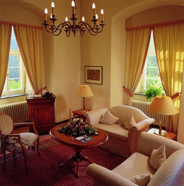 Hotel Und Restaurant Burg Schnellenberg Attendorn Extérieur photo