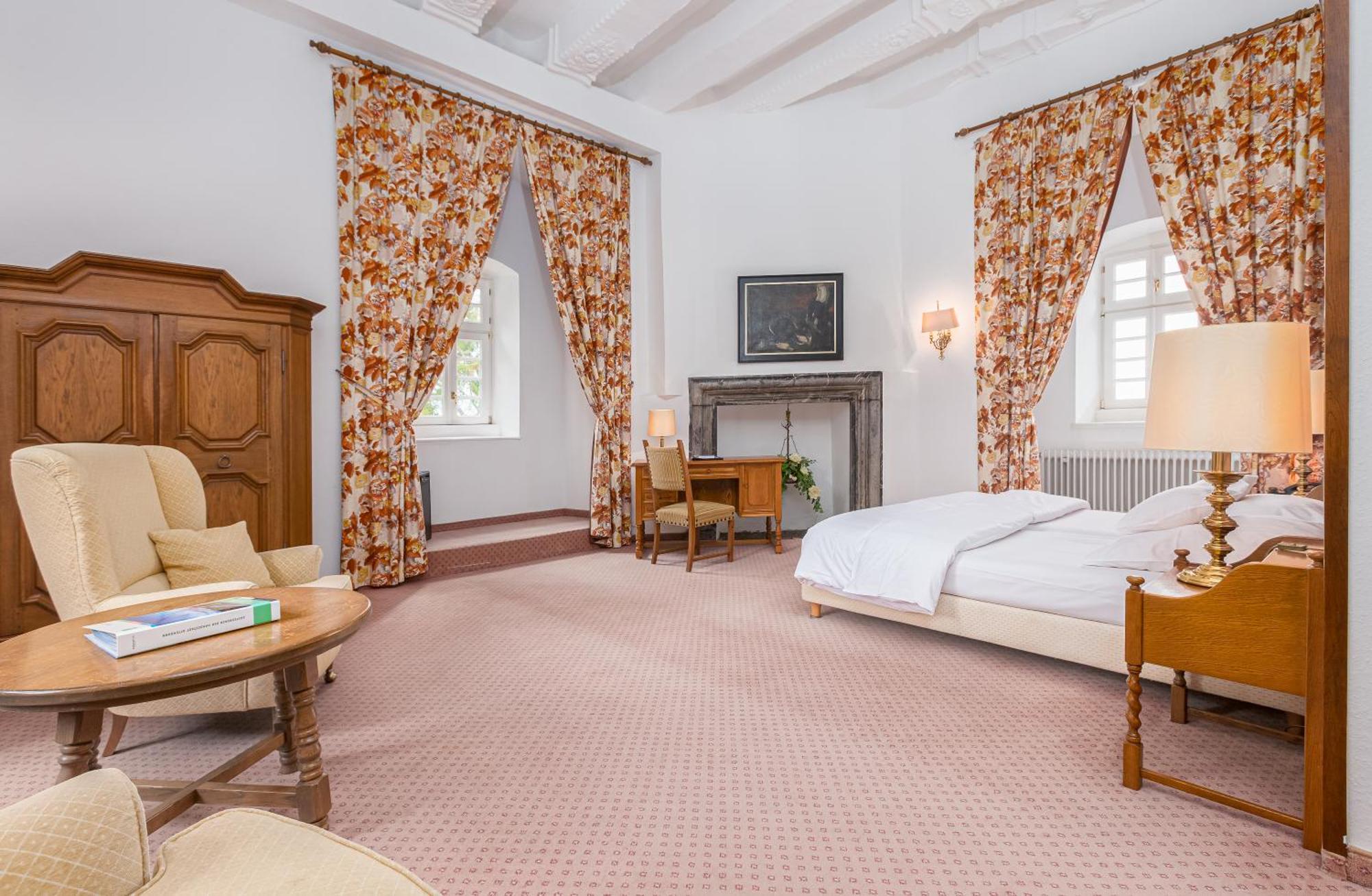 Hotel Und Restaurant Burg Schnellenberg Attendorn Extérieur photo