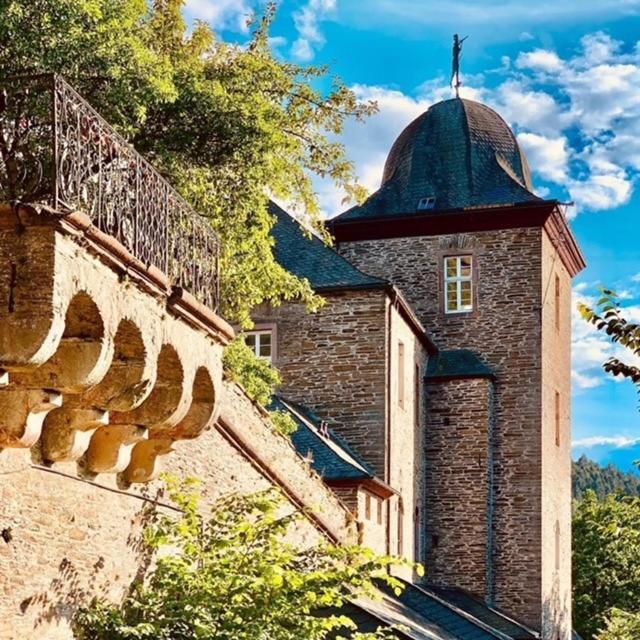 Hotel Und Restaurant Burg Schnellenberg Attendorn Extérieur photo