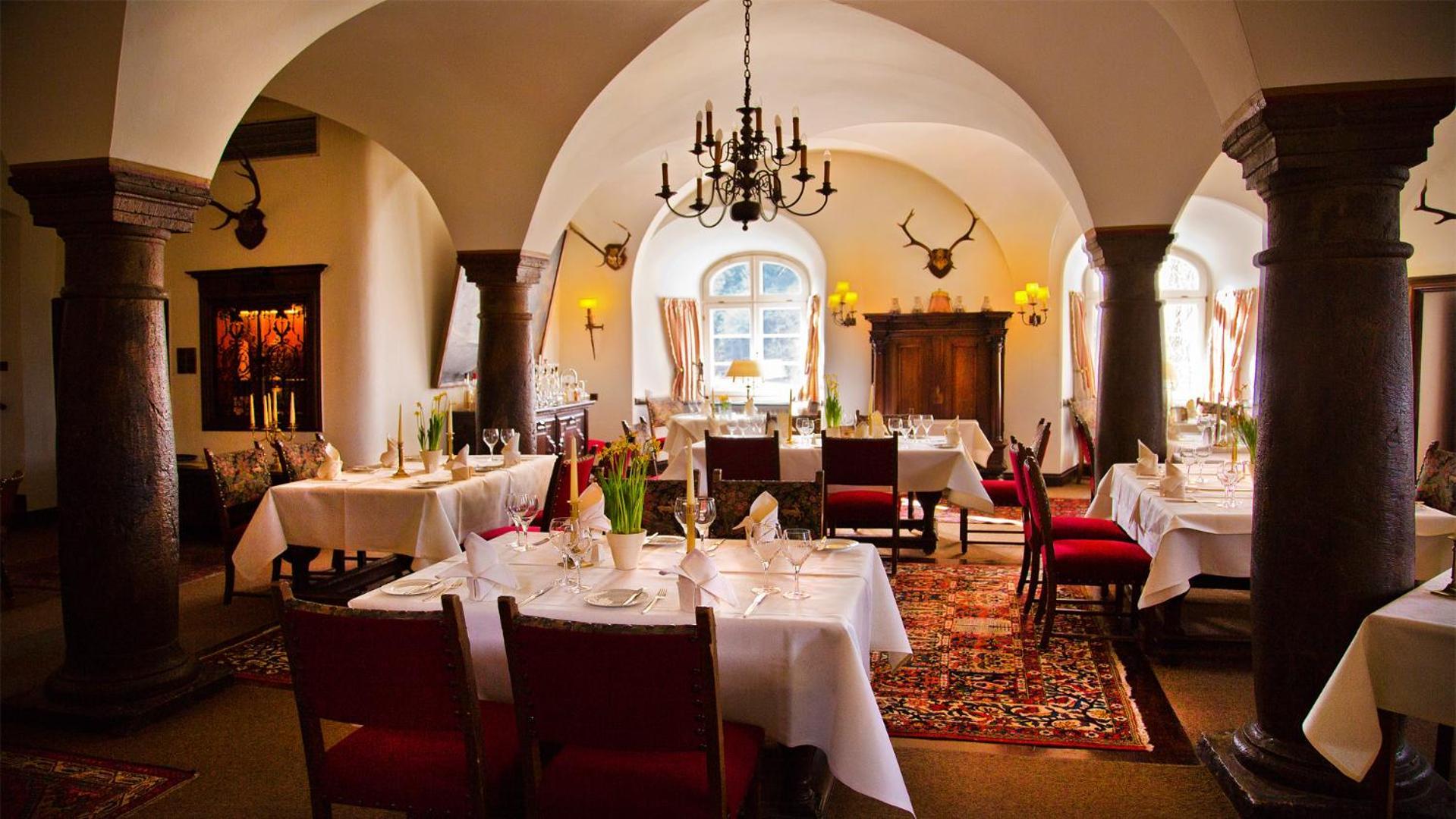 Hotel Und Restaurant Burg Schnellenberg Attendorn Extérieur photo